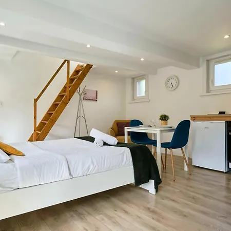 Hypercentre Gares - Small * Lille