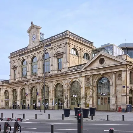 Hypercentre Gares - Small * Lille
